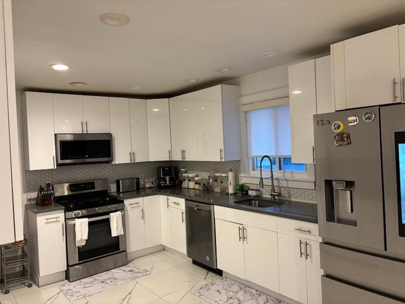 290 East Sidney Ave, Mount Vernon, New York image 5