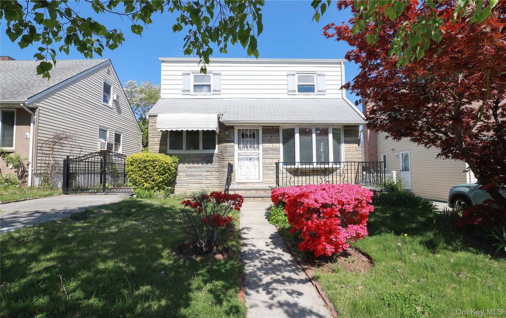Photo of 14-33 140th Street, Whitestone, NY 11357 (MLS # 1000498)