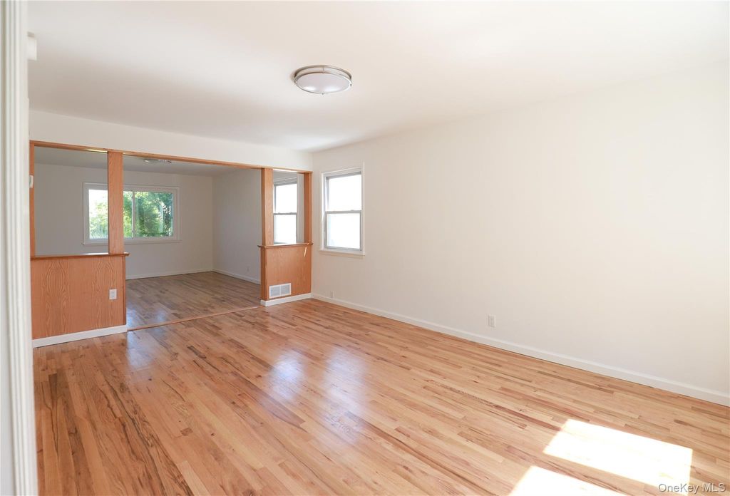 Photo of 14-33 140th Street, Whitestone, NY 11357 (MLS # 1000498)