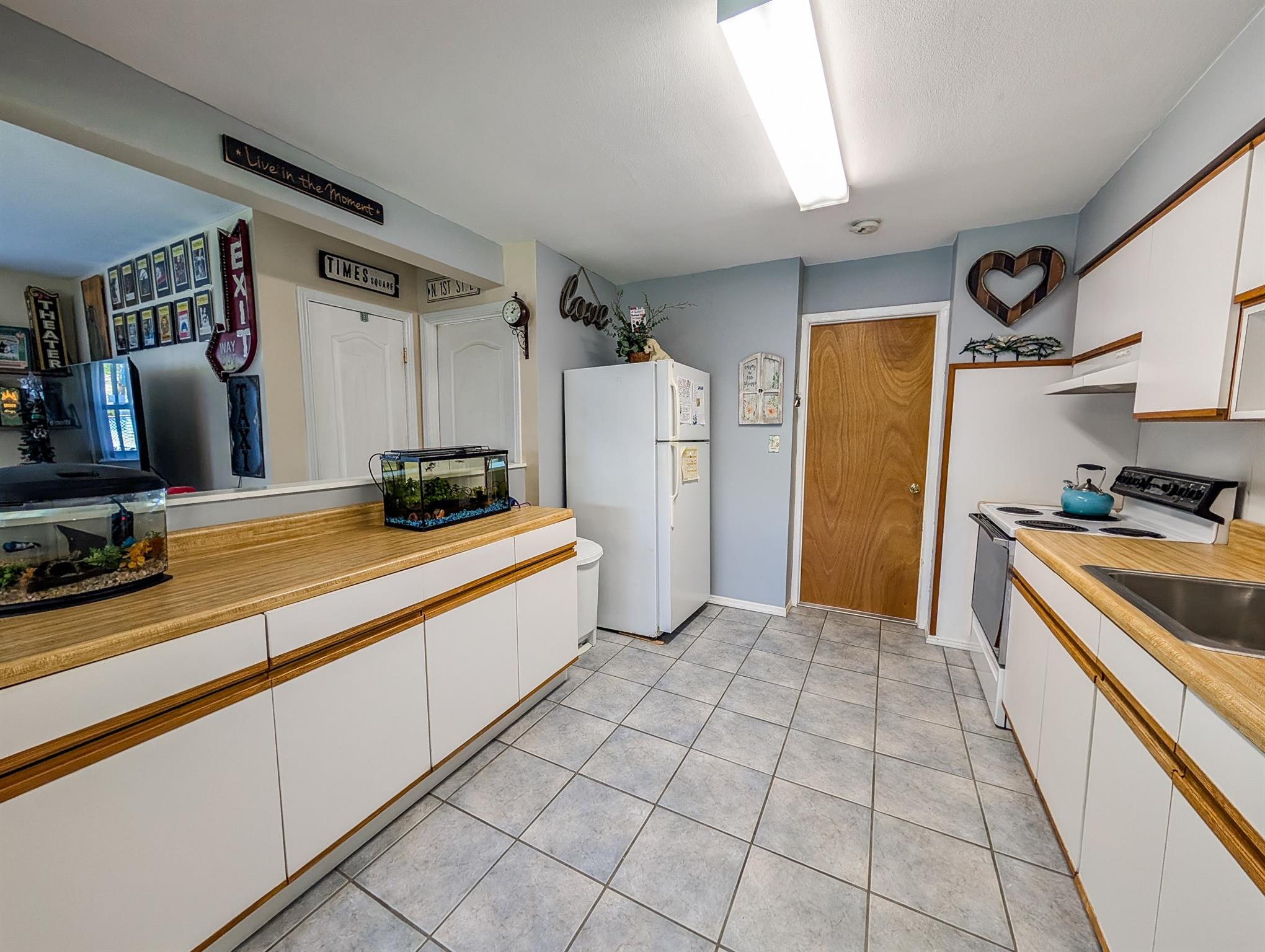 40 E Belmont Street, Bay Shore, New York image 20