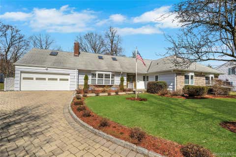 Homes For Sale - 115 Elizabeth Road<br/> Westchester County, New Rochelle, NY 10804