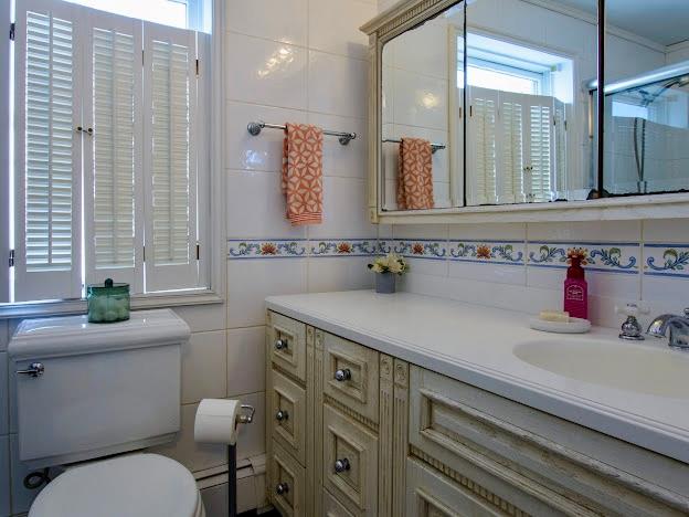 3686 Stokes Avenue, Bethpage, New York image 23