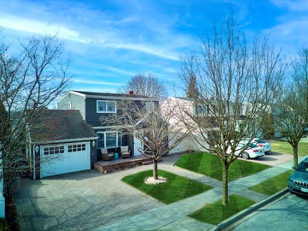 3686 Stokes Avenue, Bethpage, New York image 2