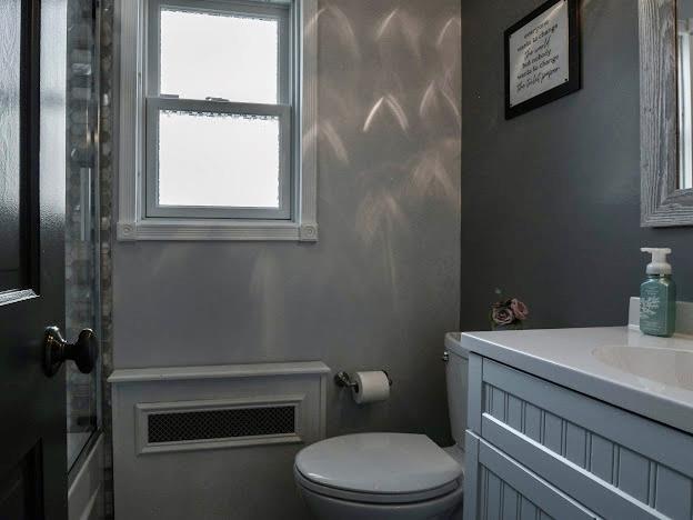 3686 Stokes Avenue, Bethpage, New York image 15