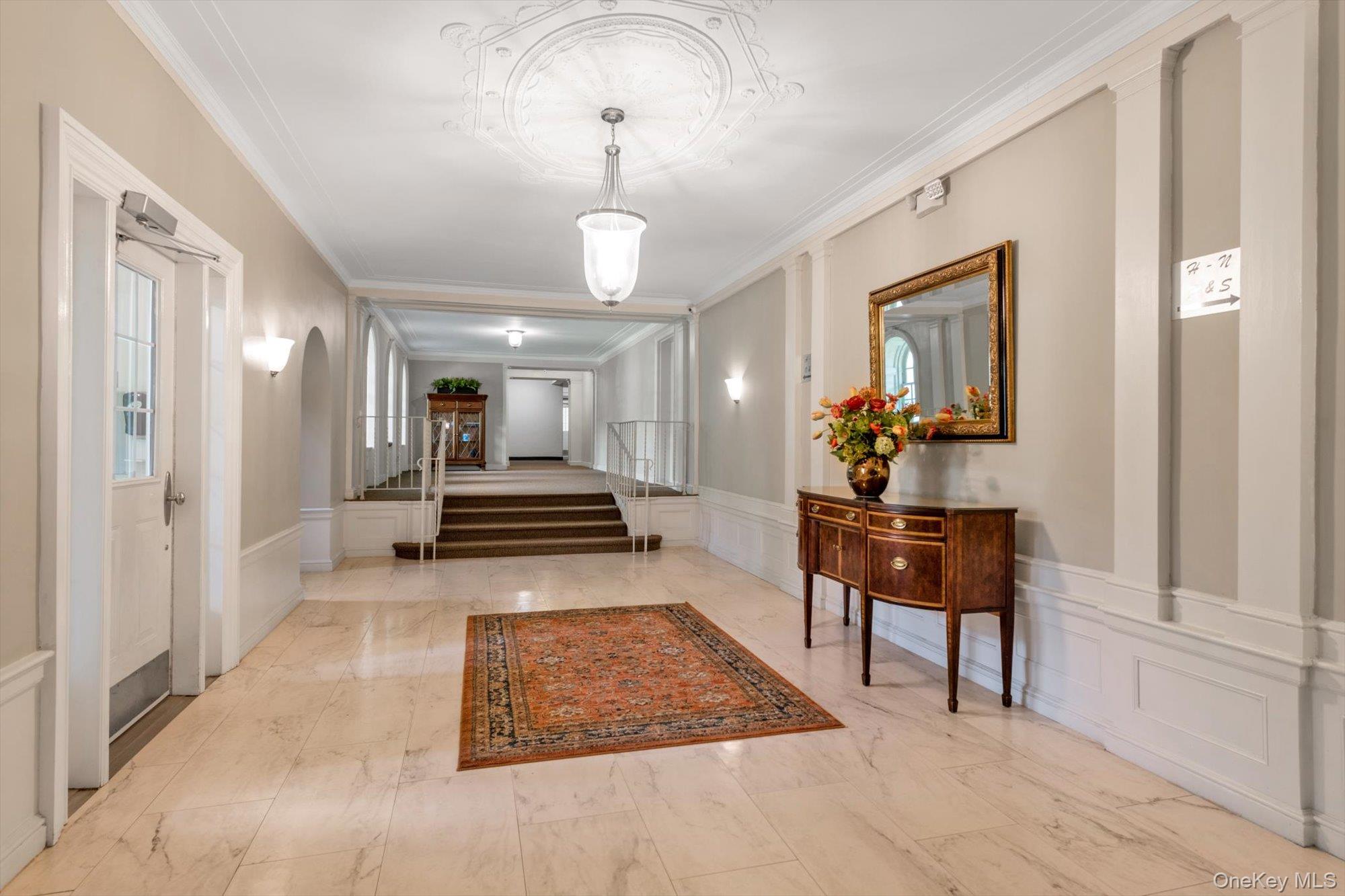 90 Knightsbridge Road 1N