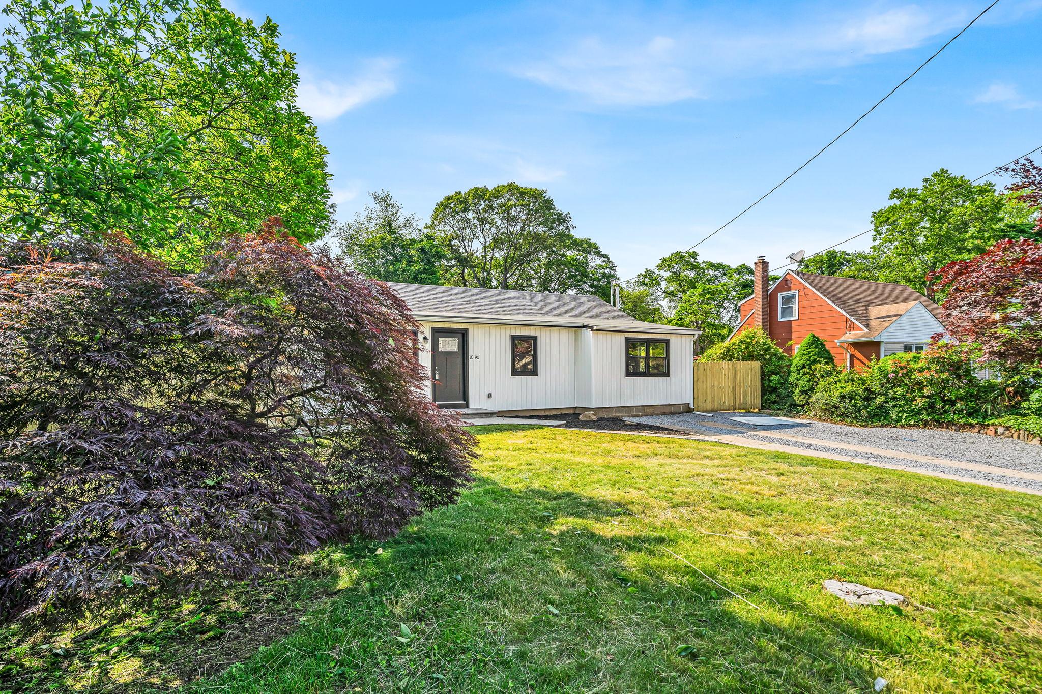 1090 Brookdale Avenue