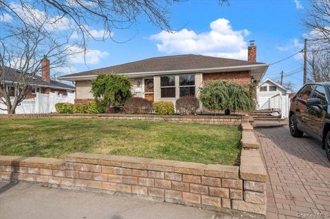 Photo of 471 Parker Avenue, Levittown, NY 11756 (MLS # 979320)