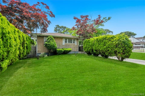 Homes For Sale - 88 Pinewood Drive<br/> Shirley, NY 11967