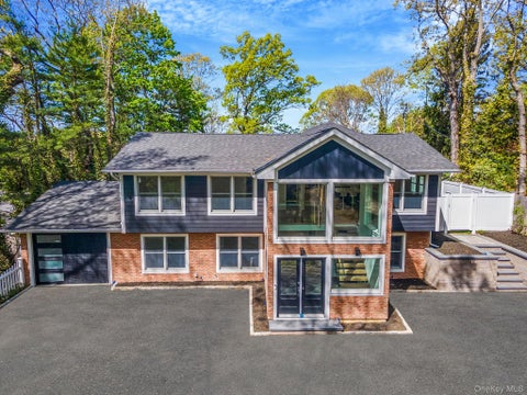 Homes For Sale - 40 Friendly Road<br/> Smithtown, NY 11787