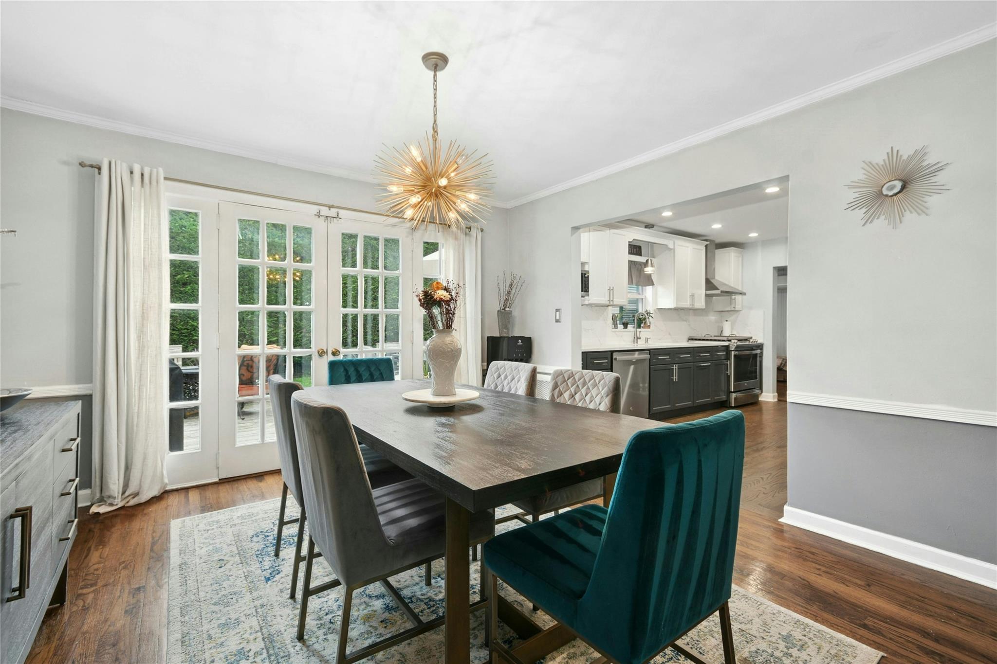 53 Muirfield Road, Rockville Centre, New York image 6