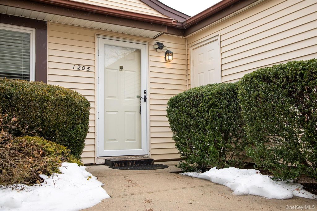 Photo of 1205 Gotham Drive, Saint James, NY 11780 (MLS # 963050)