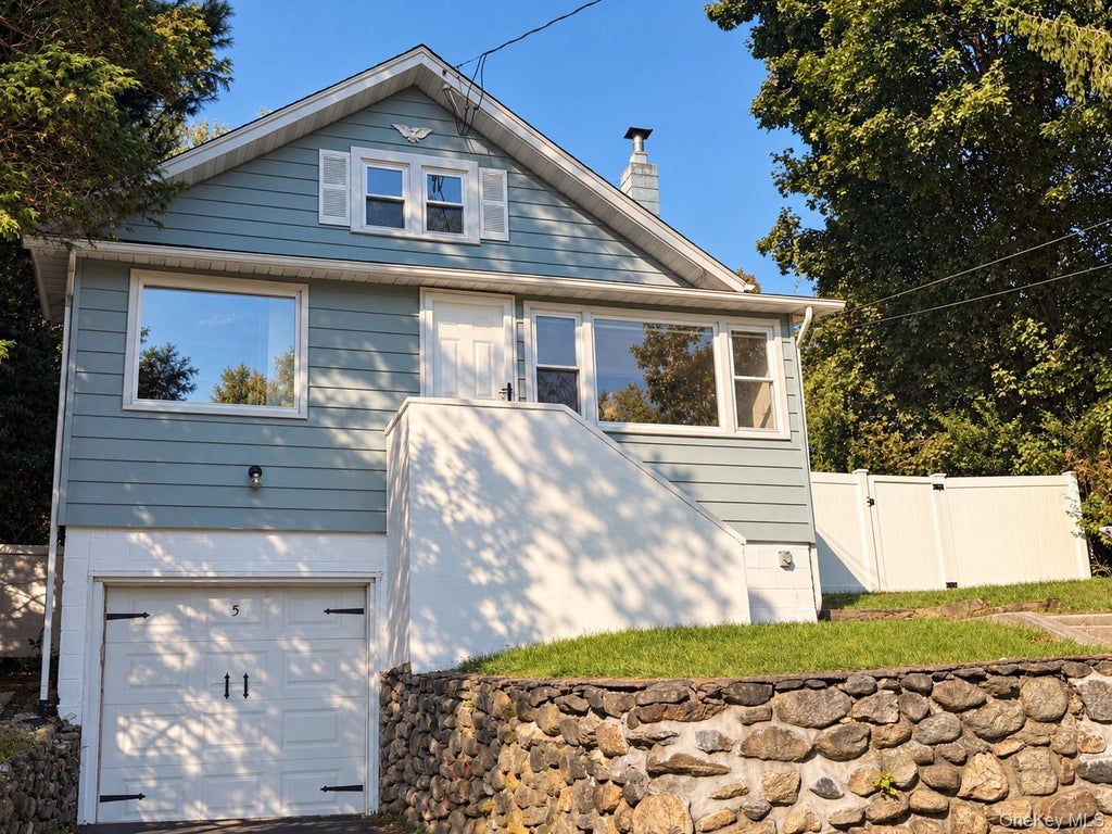 Photo of 5 Ross Drive, Yorktown Heights, NY 10598 (MLS # 1057799)