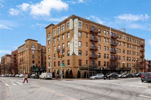Condo For Sale - 14809 Northern Boulevard #5J<br/> Flushing, NY 11354