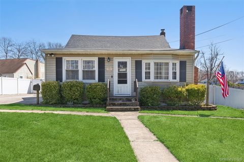 184 Smith Road Ronkonkoma NY 11779