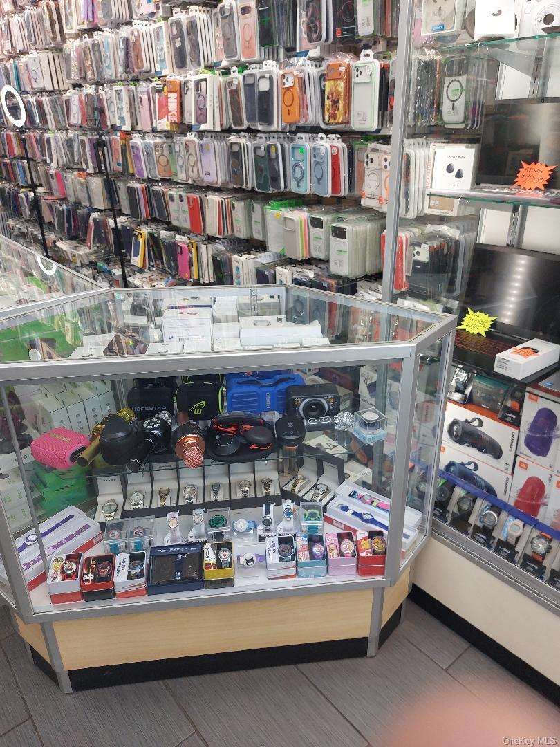 385 Knickerbocker Avenue