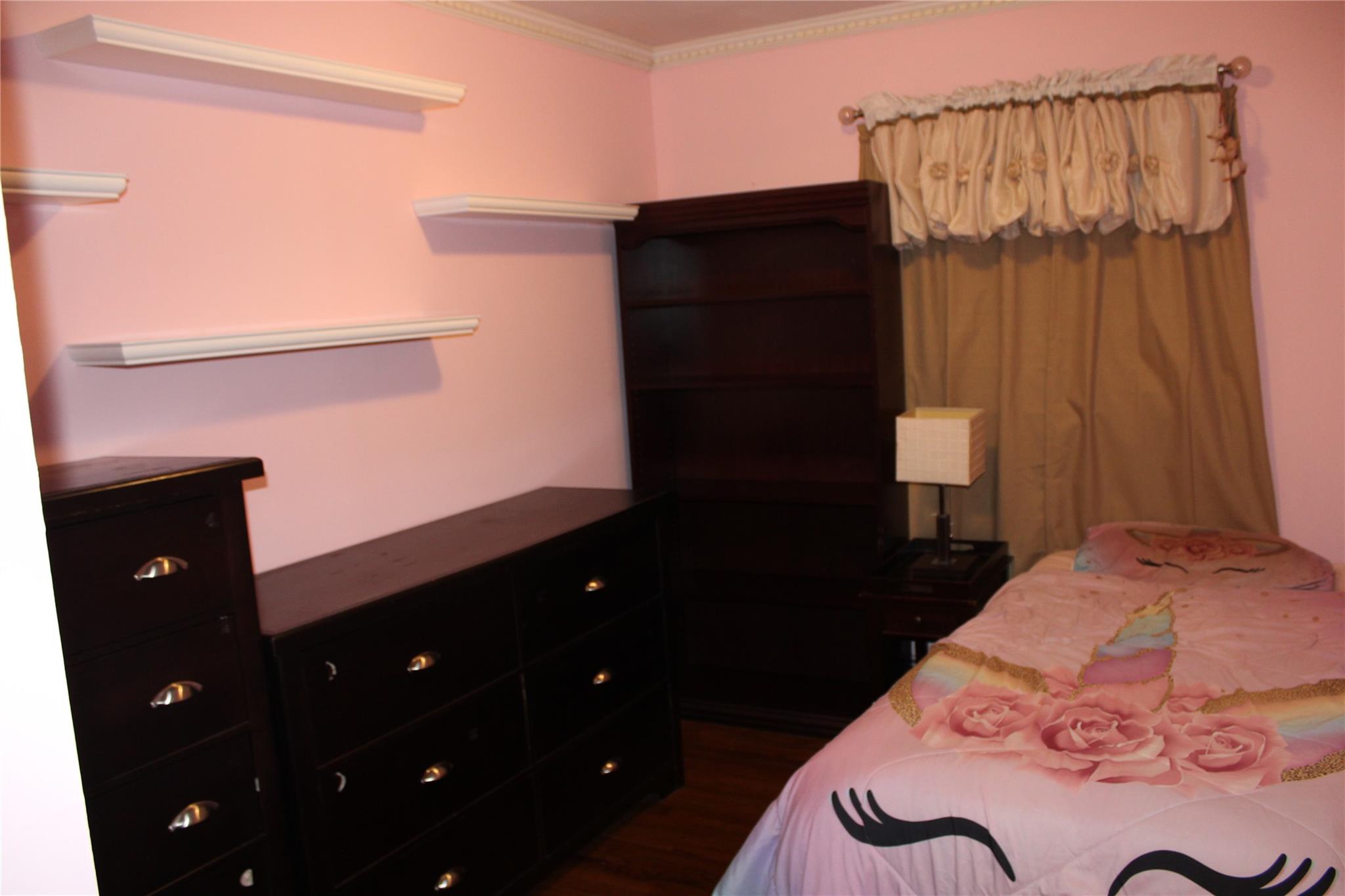 2 Burnett Avenue, Bay Shore, New York image 11