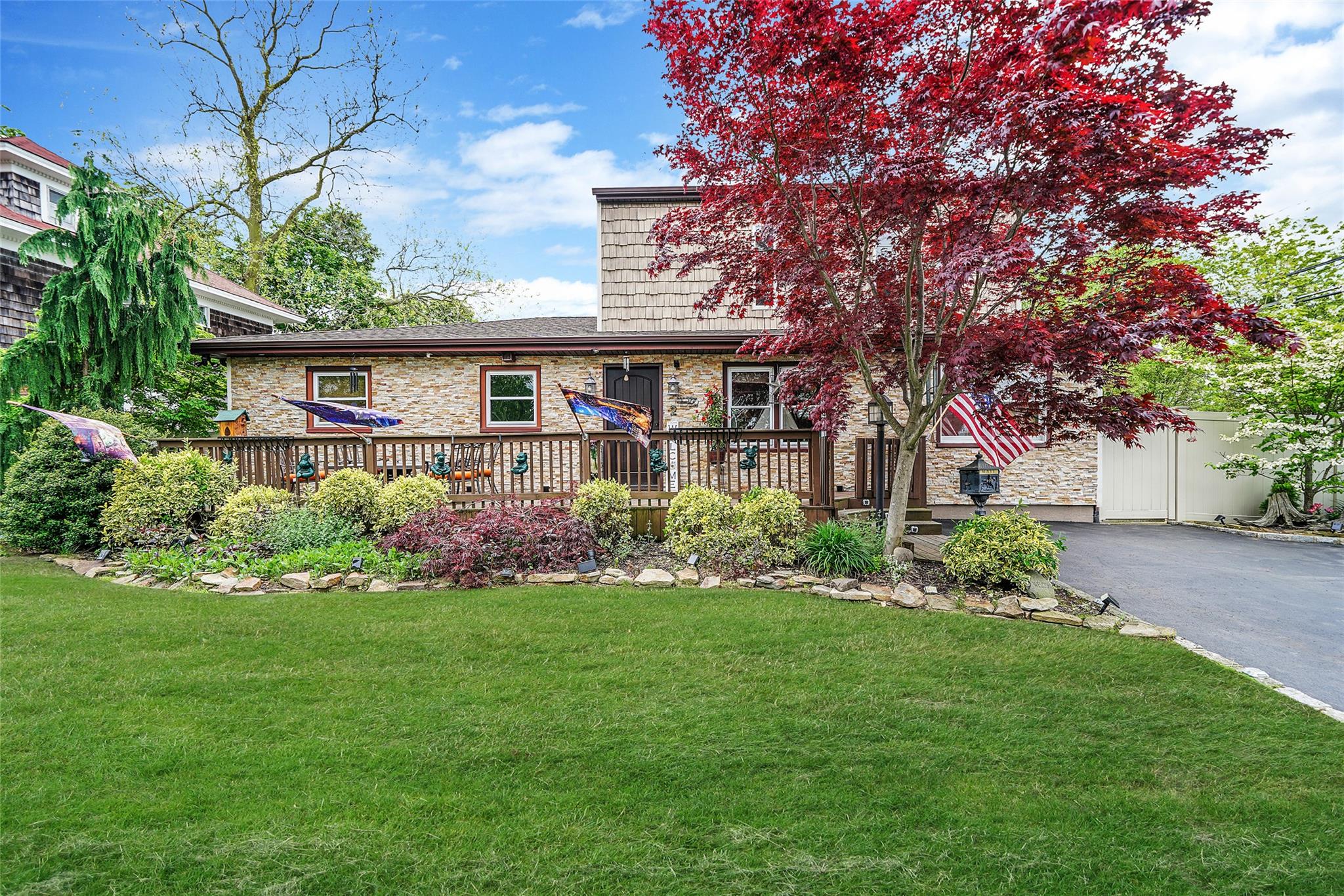 2 Burnett Avenue, Bay Shore, New York image 1