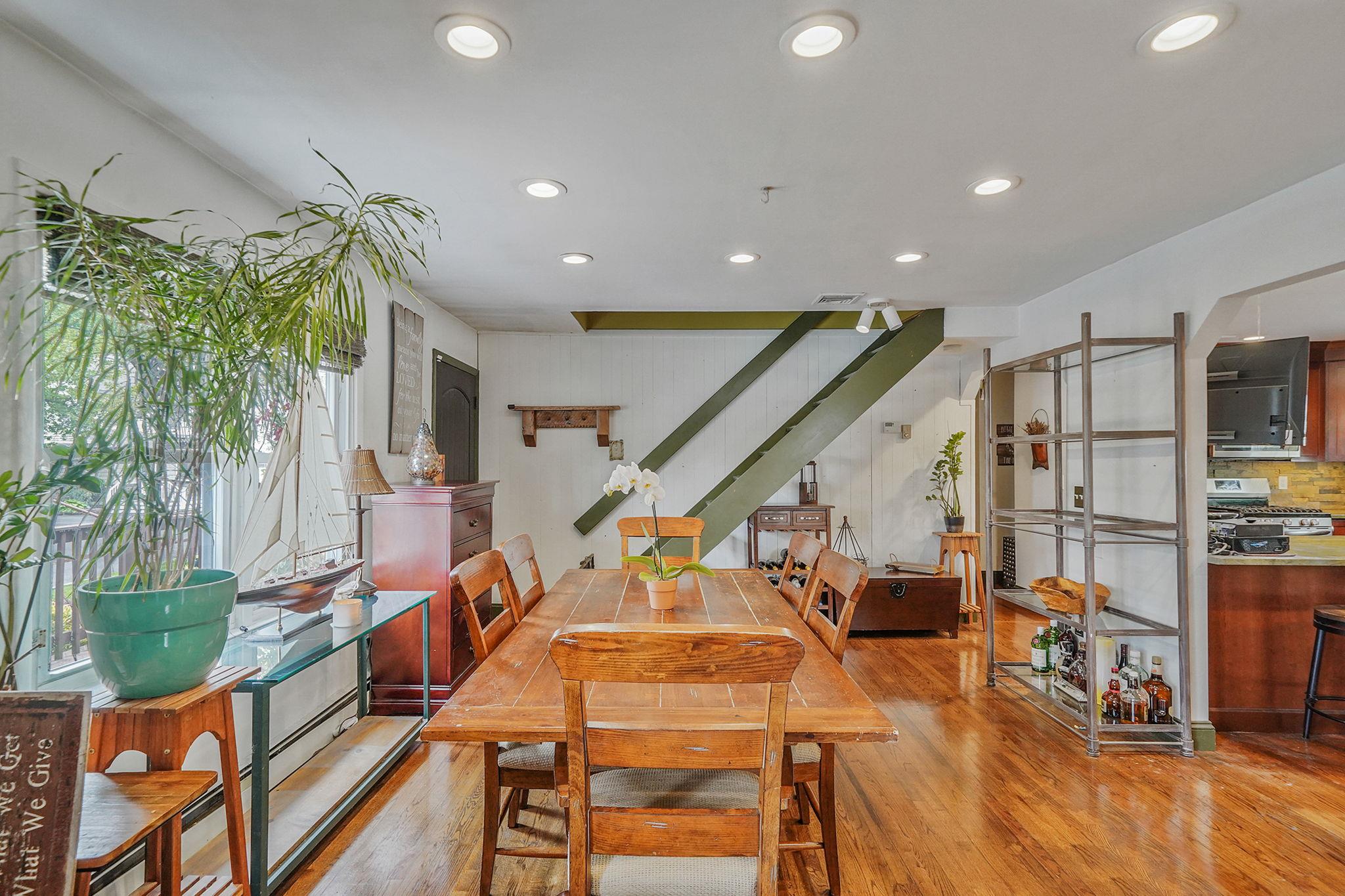2 Burnett Avenue, Bay Shore, New York image 8