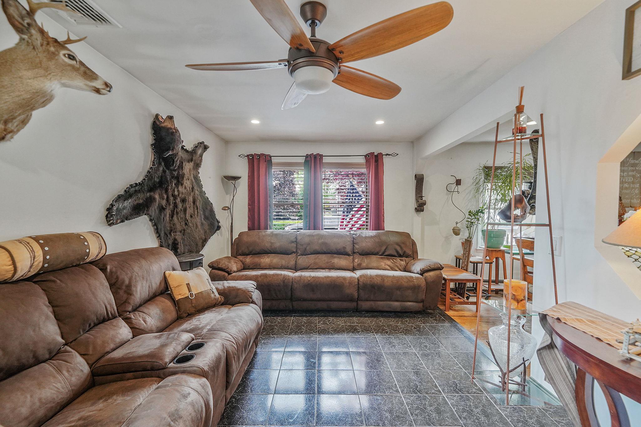 2 Burnett Avenue, Bay Shore, New York image 4