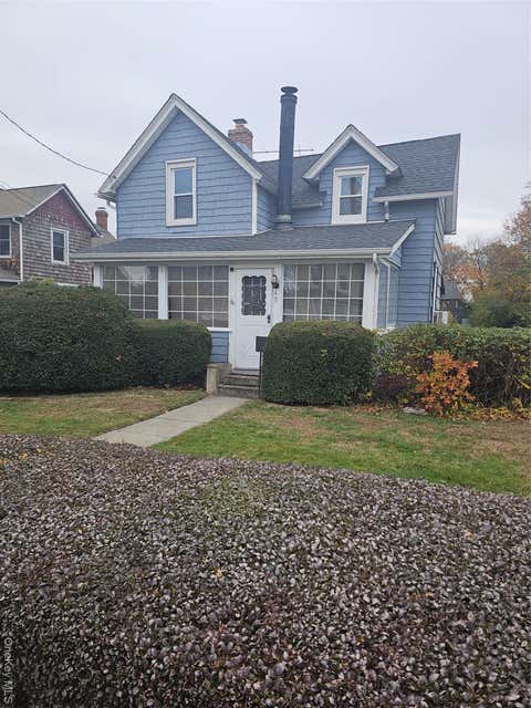 Homes For Sale - 49 Arnold Avenue<br/> Suffolk County, West Babylon, NY 11704