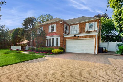 202 Broadway Lawrence NY 11559