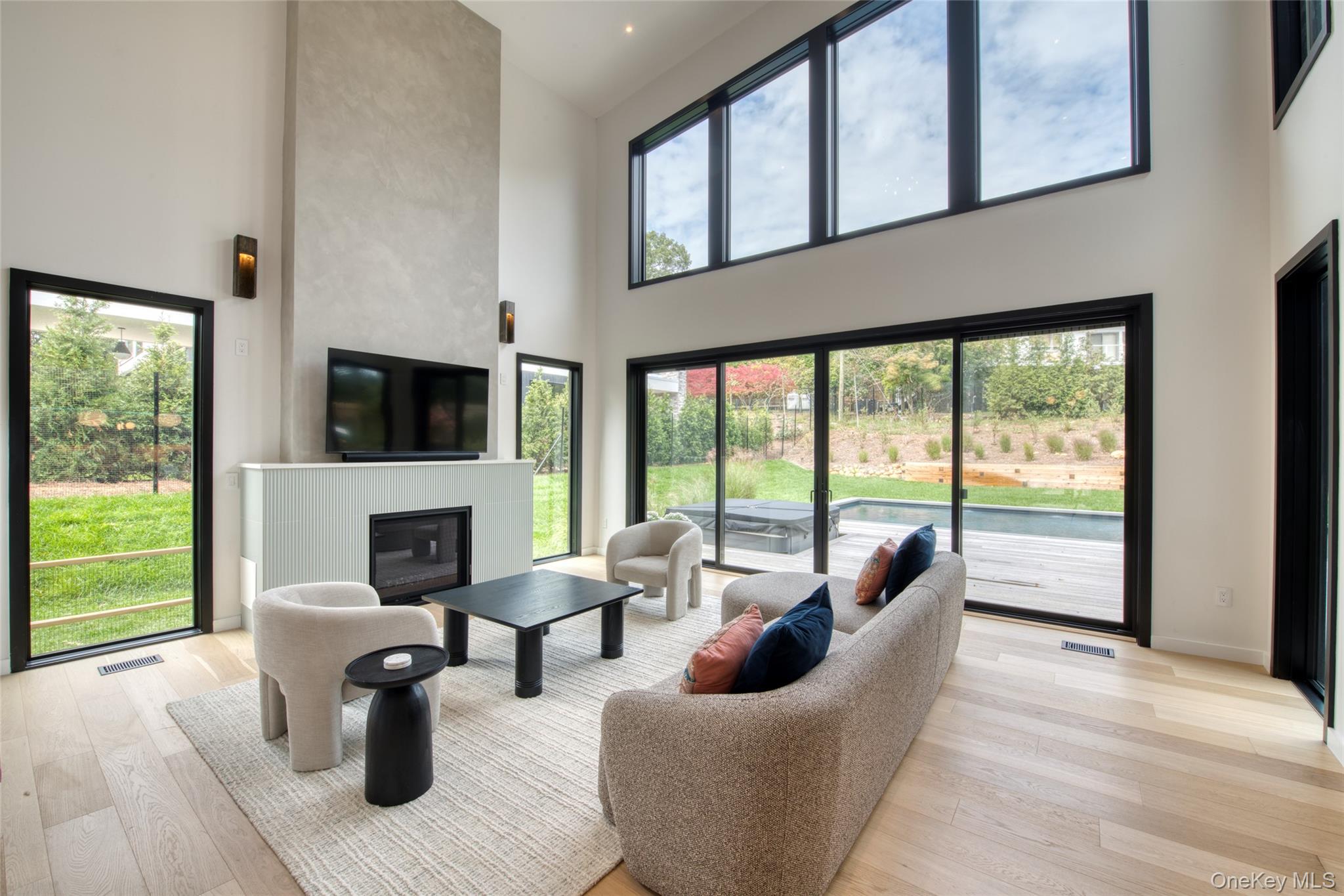 25 S Duncan Drive