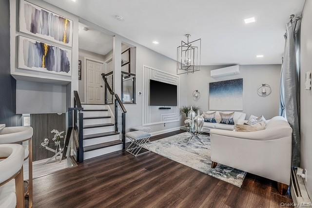 581 Roosevelt Avenue