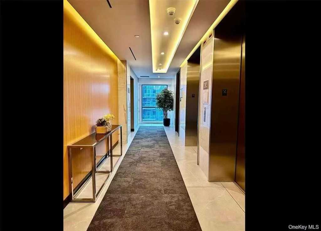 Photo of 13437 35th Avenue #9C, Flushing, NY 11354 (MLS # 987973)