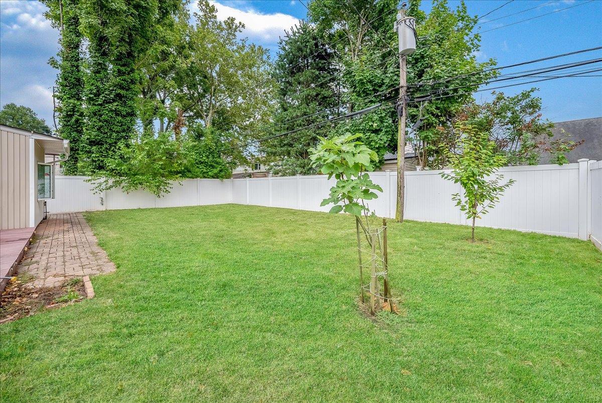 34 Marksman Lane, Levittown, New York image 30