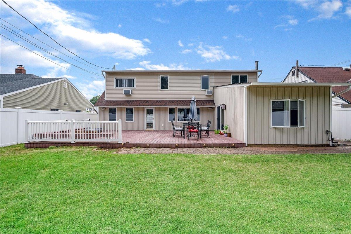 34 Marksman Lane, Levittown, New York image 32