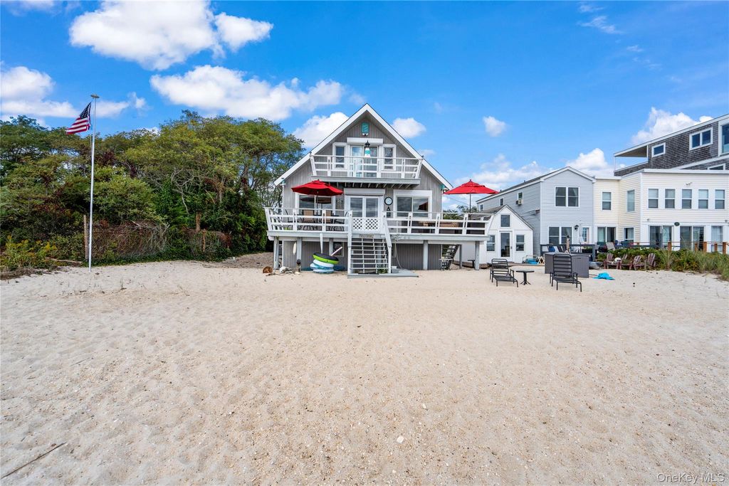 Photo of 23 Scallop Lane, South Jamesport, NY 11970 (MLS # 922387)
