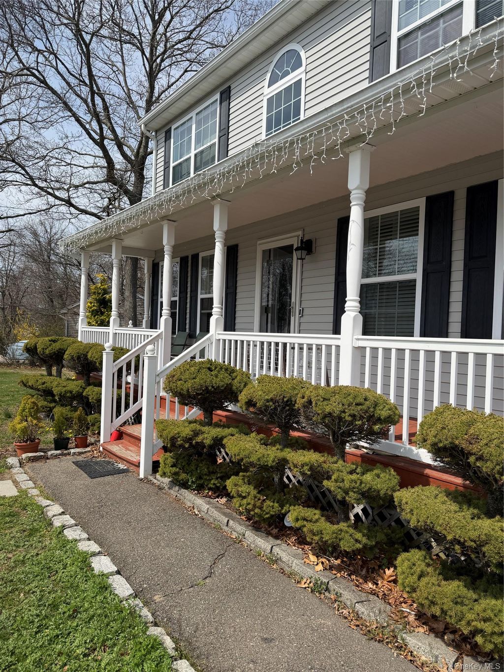 Photo of 345 Commack Road, Shirley, NY 11967 (MLS # 988084)