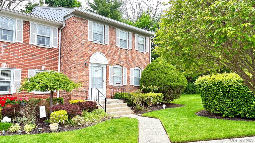 Photo of 459 Hopi Court, Suffern, NY 10901 (MLS # 1000267)