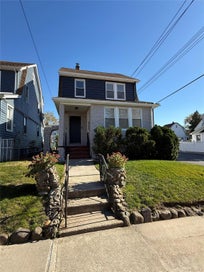 18702 Mangin Avenue Saint Albans NY 11412