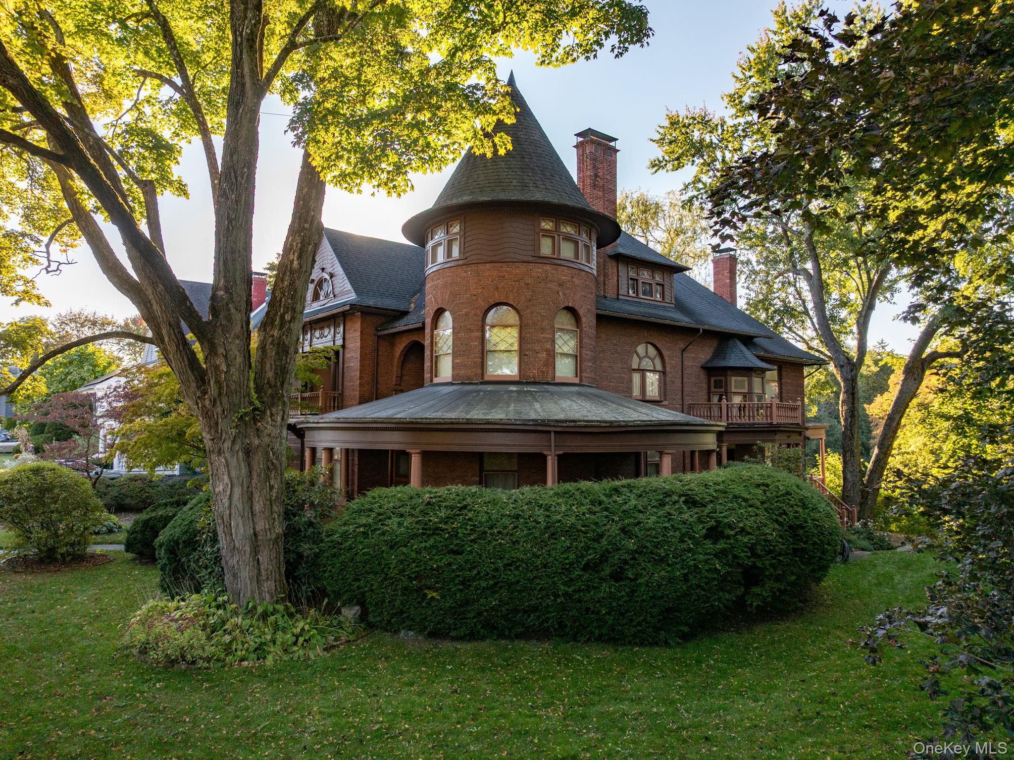 77 W Chestnut Street