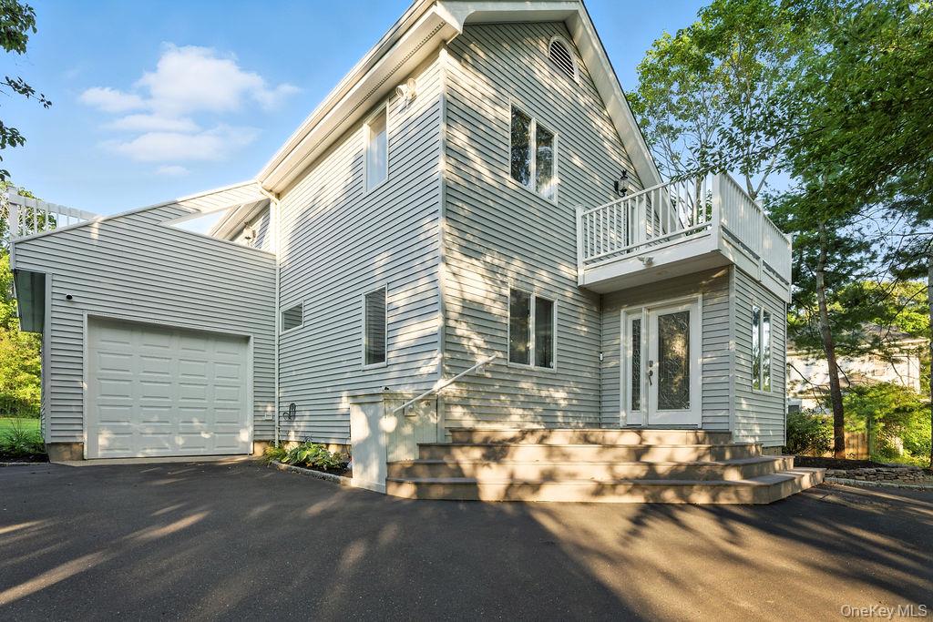 100 Manor Lane