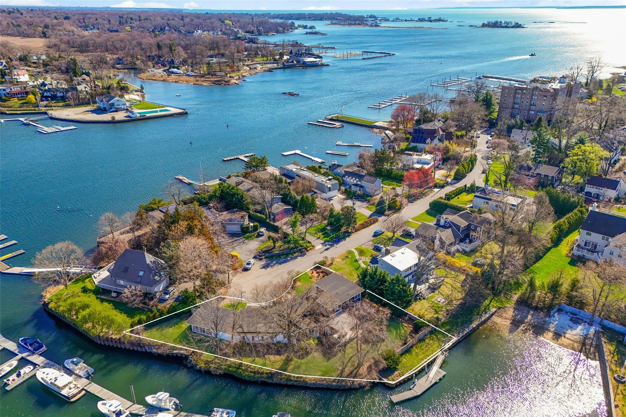705 The Crescent, Mamaroneck, New York image 40