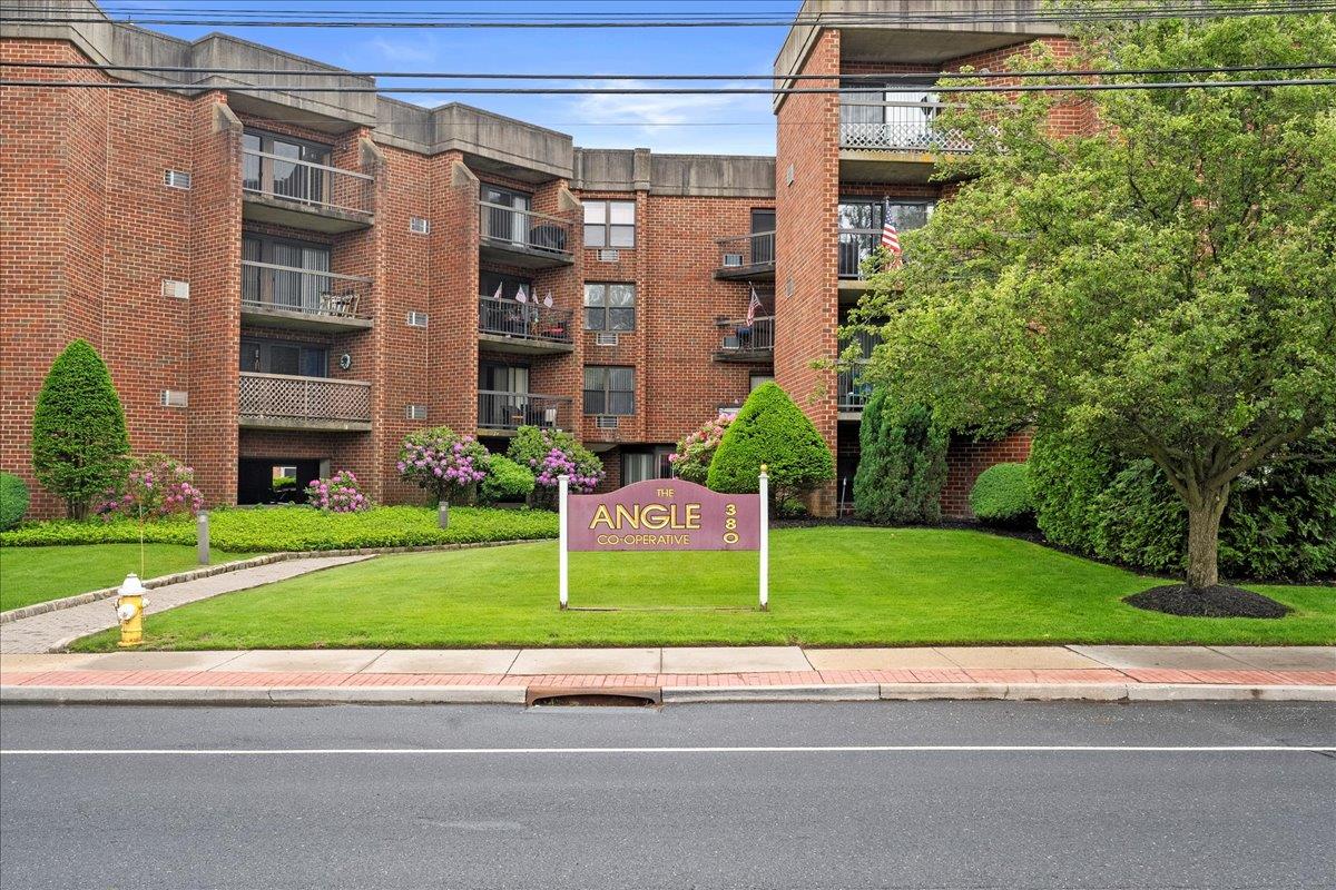 380 Fulton Street #E3, Farmingdale, New York image 17