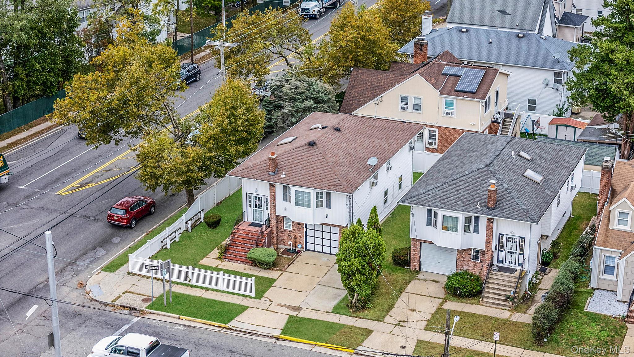 3 Tompkins Place