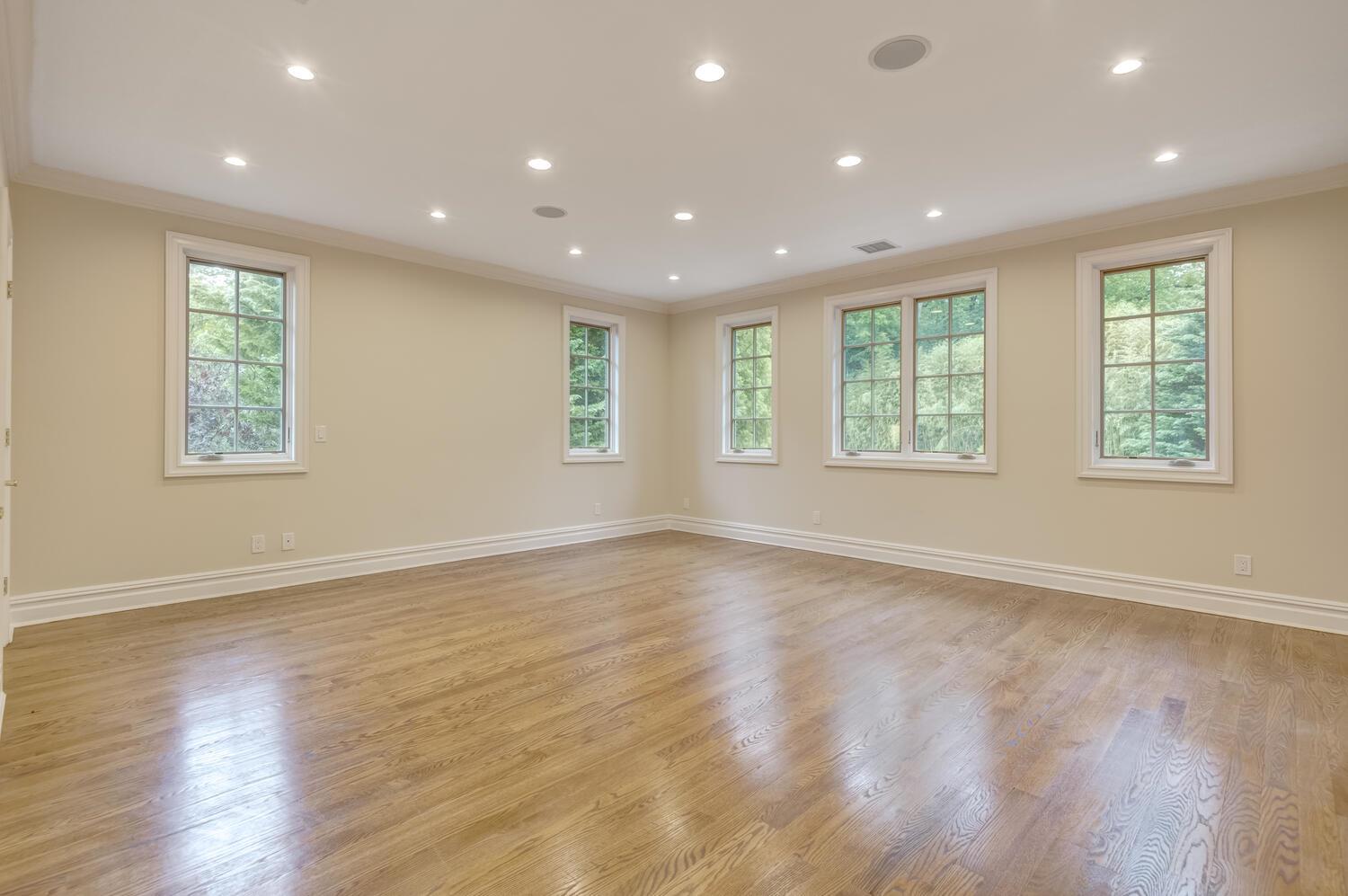 30A Shelter Rock Road, Manhasset, New York image 20