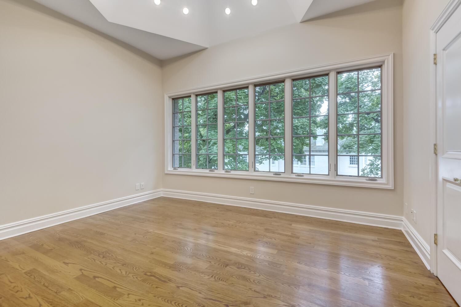 30A Shelter Rock Road, Manhasset, New York image 25