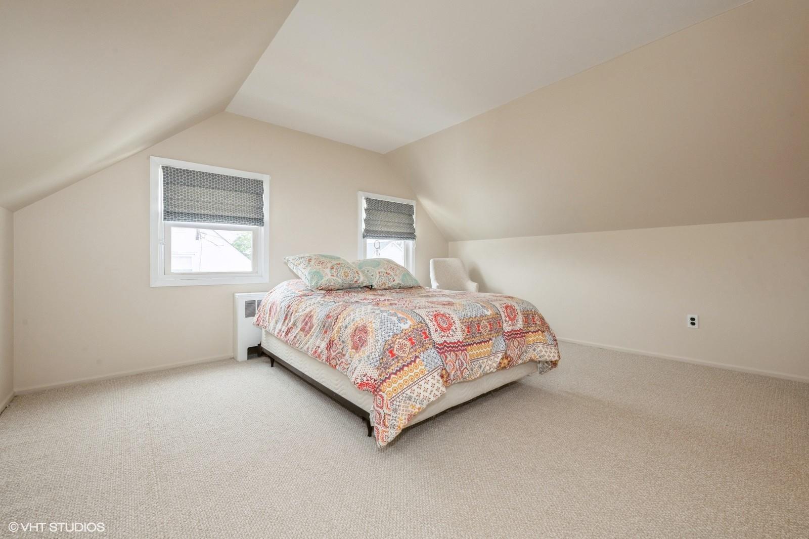 34 Castle Lane, Levittown, New York image 18