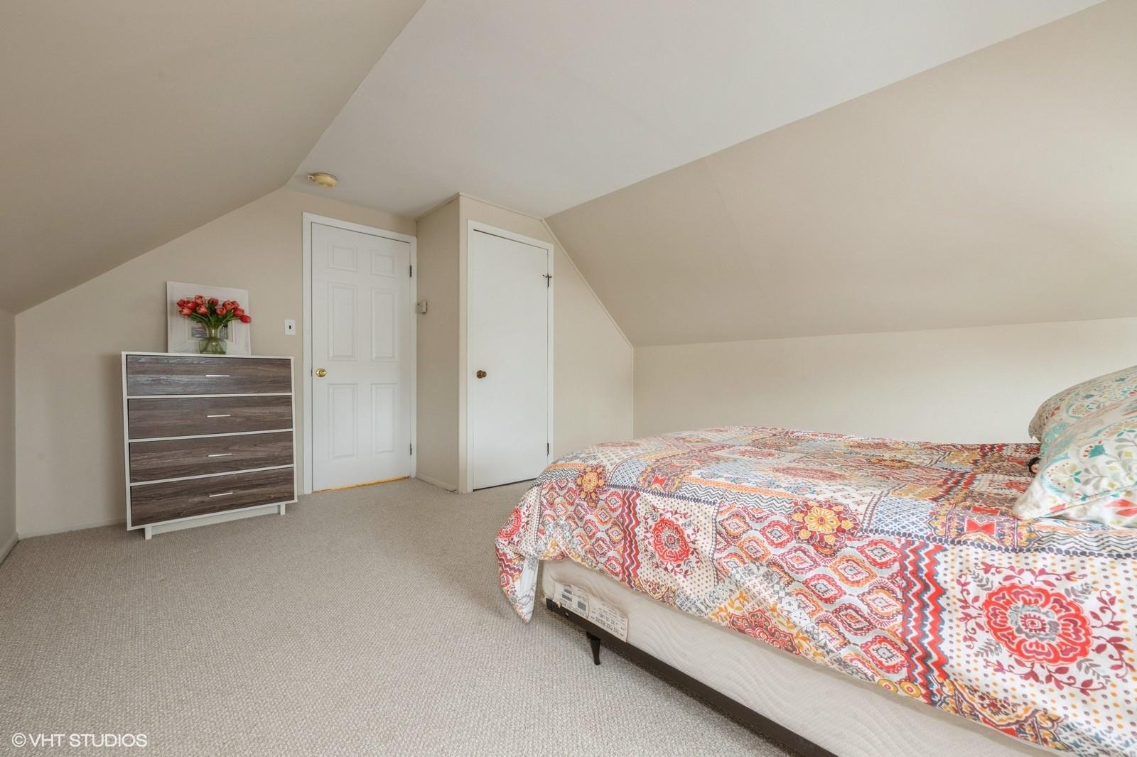 34 Castle Lane, Levittown, New York image 19