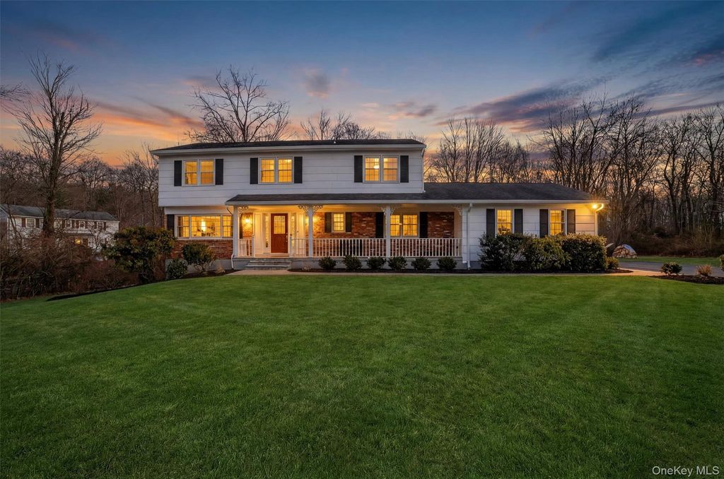 Photo of 423 Rutledge Drive, Yorktown Heights, NY 10598 (MLS # 944638)