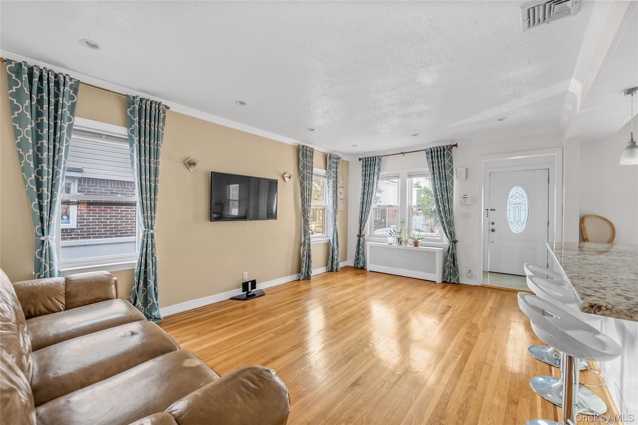 17446 Gladwin Avenue