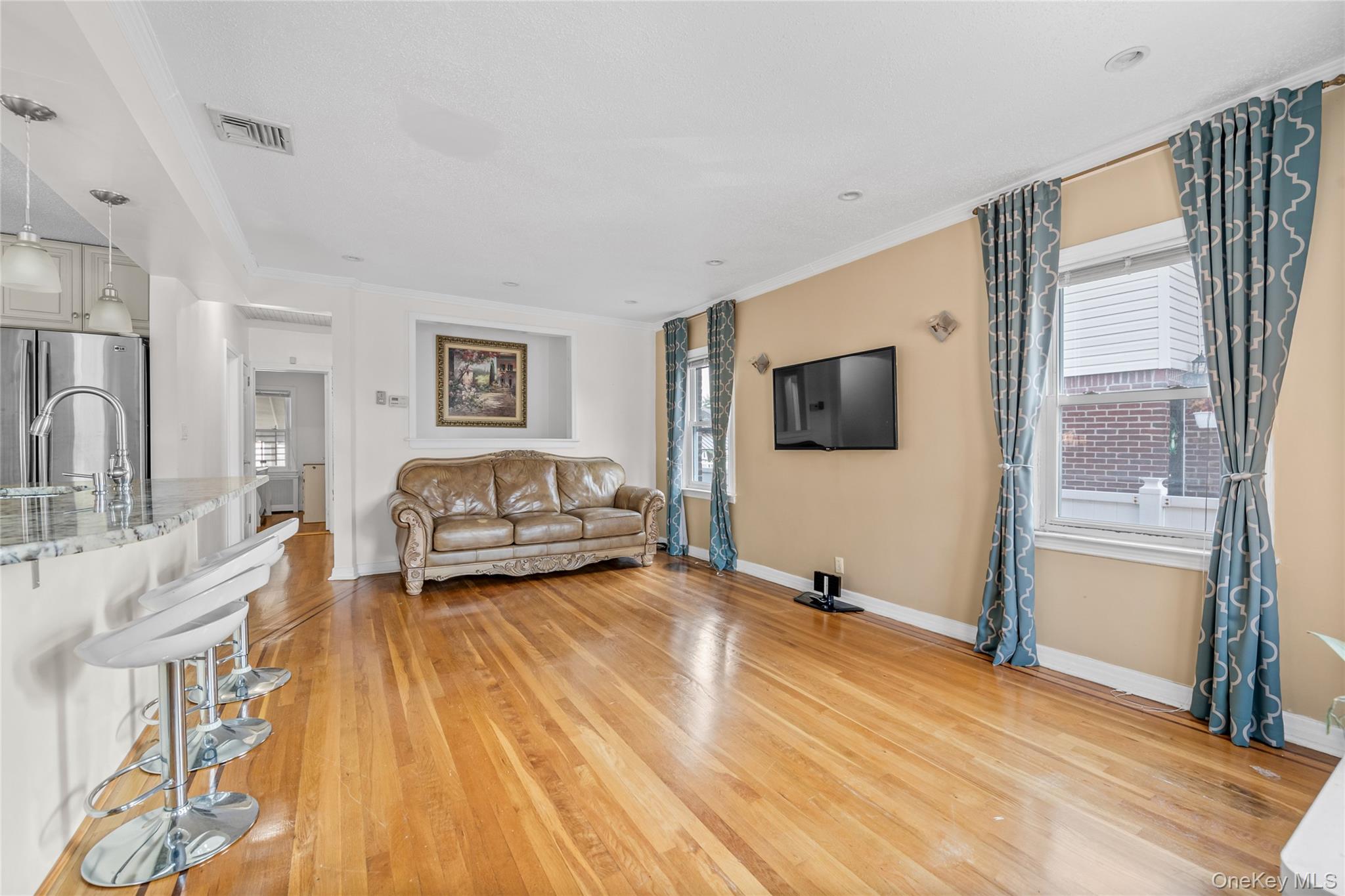 17446 Gladwin Avenue