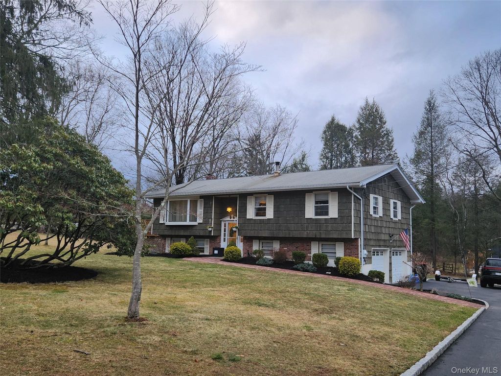 Photo of 47 Deans Bridge Road, Somers, NY 10589 (MLS # 975611)