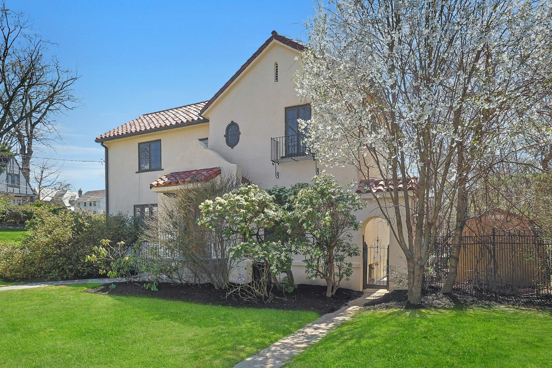 224 Storer Avenue, New Rochelle, New York image 44