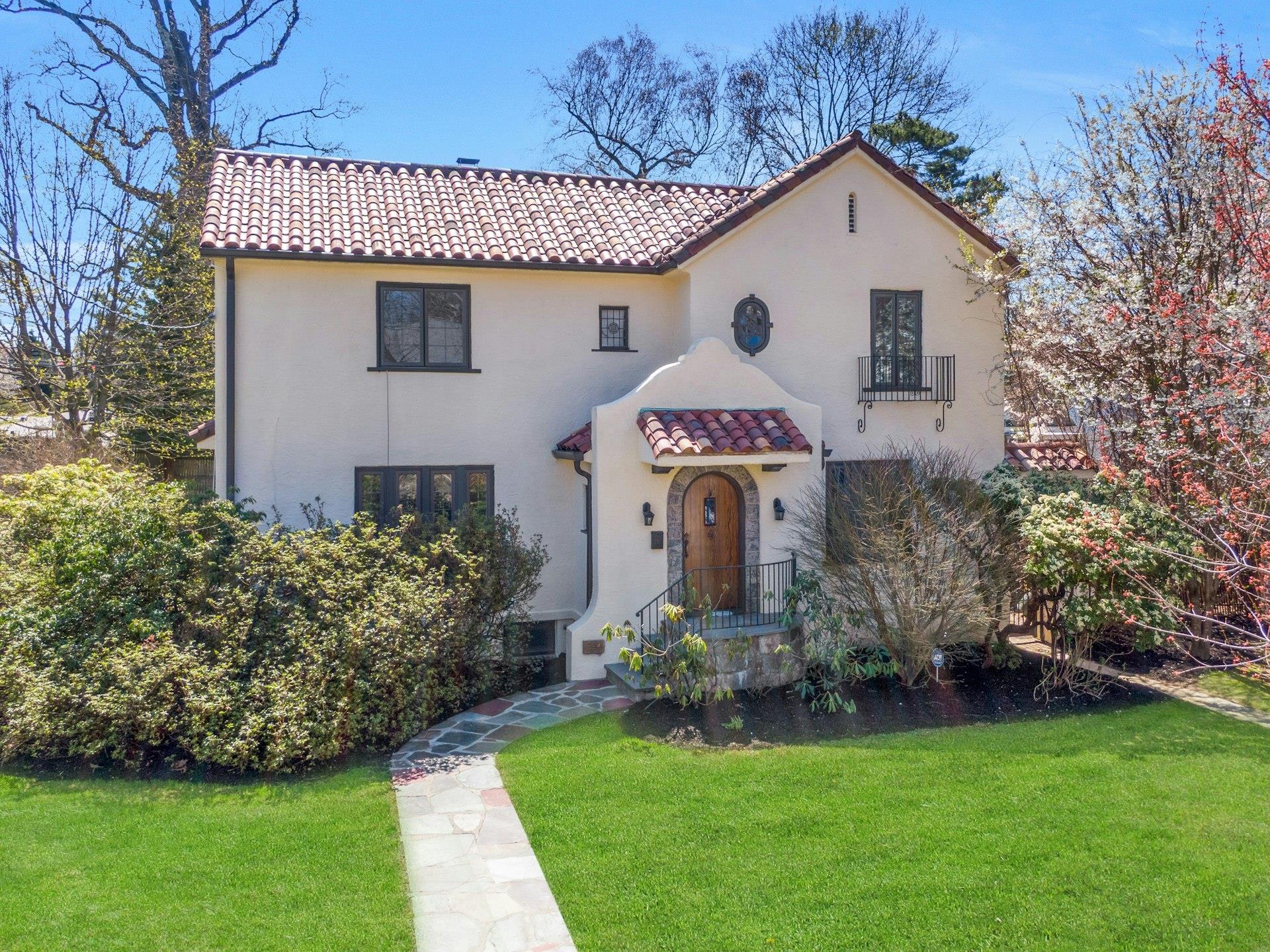 224 Storer Avenue, New Rochelle, New York image 2