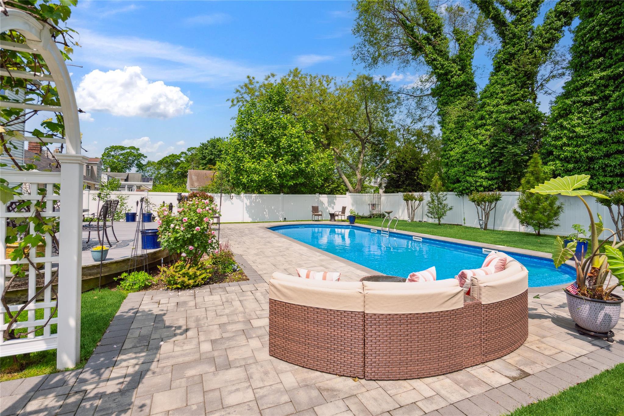 309 George Street, West Islip, New York image 41